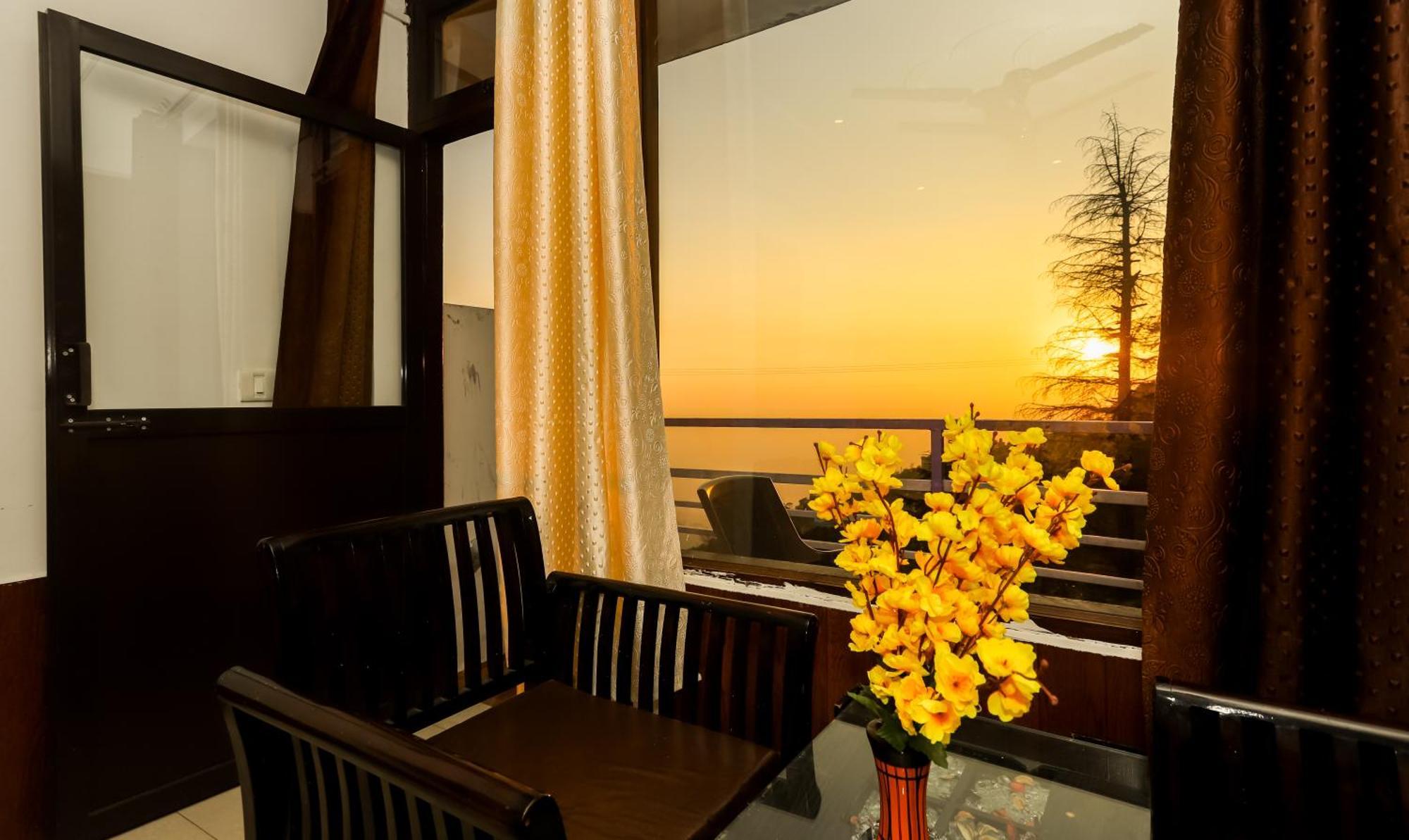 Mirage Grand Hotell McLeod Ganj Eksteriør bilde